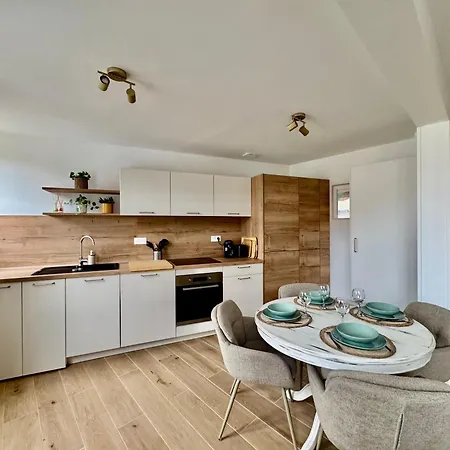 Maison Cozy & Commerces A Pied Avec Parking